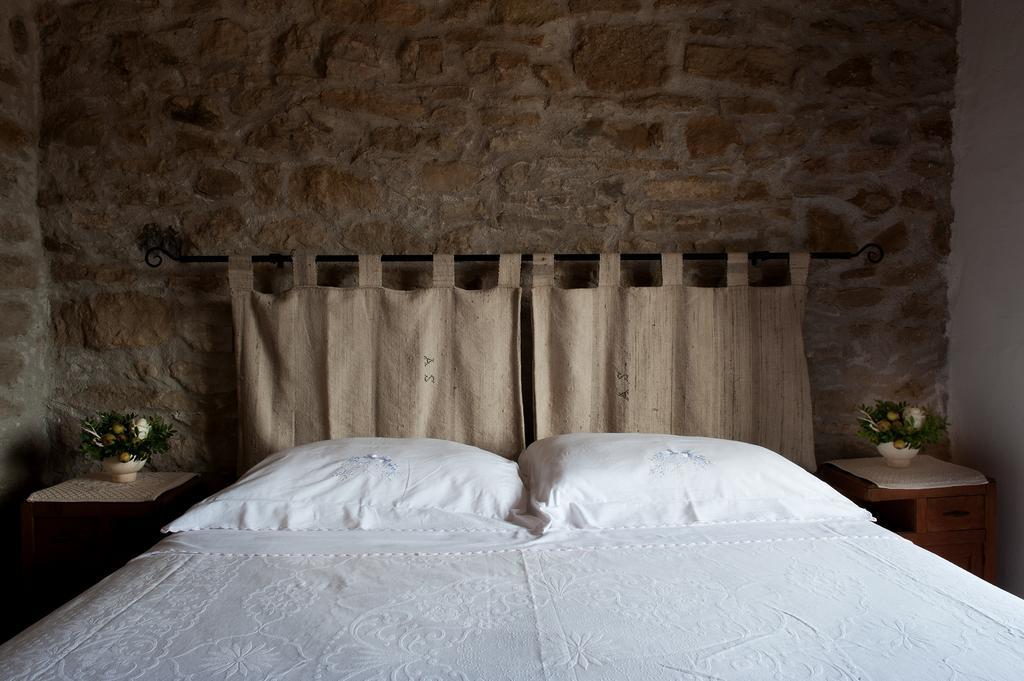 Domu Antiga Bed & Breakfast Gergei Exterior photo