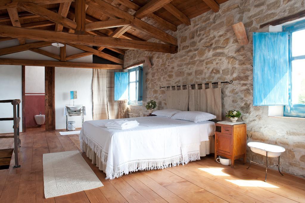 Domu Antiga Bed & Breakfast Gergei Exterior photo